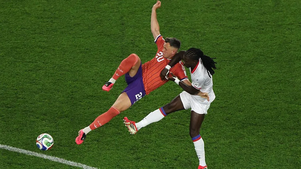Lawrence Shankland em ação contra o Haiti –  (Photo by Mattia Ozbot/Getty Images)