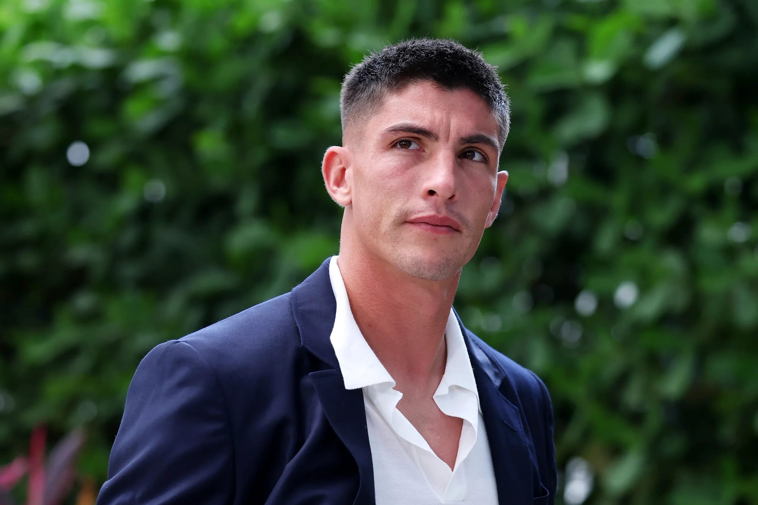 MIAMI GARDENS, FLORIDA – JUNE 15: Sergio Rochet #1 of Uruguay arrives before the FIFA World Cup 2026 Group H match between Saudi Arabia and Uruguay at Miami Stadium on June 15, 2026 in Miami Gardens, Florida. (Photo by Lars Baron/Getty Images)