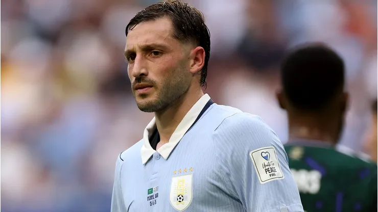 Praticamente descartado por Coudet no River, Viña vive indefinição sobre futuro