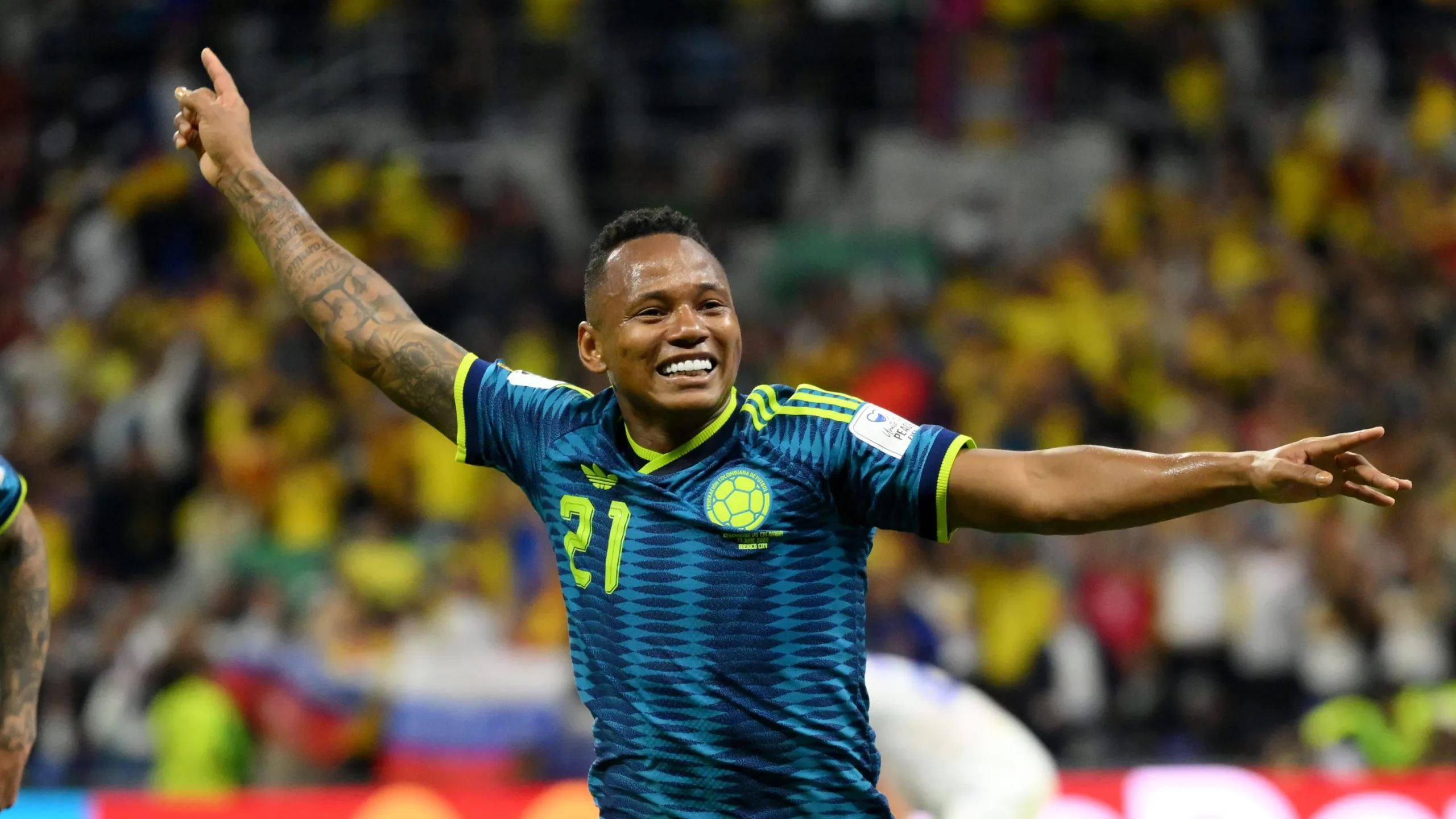 Campaz comemorando gol na Cidade do México – David Ramos/Getty Images