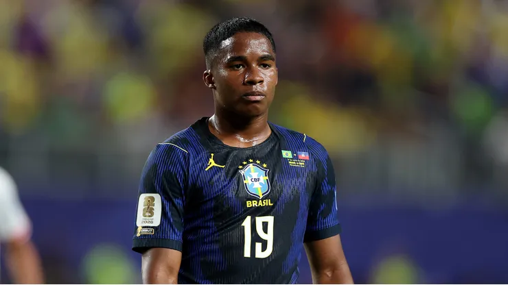 Endrick durante duelo entre Brasil x Haiti