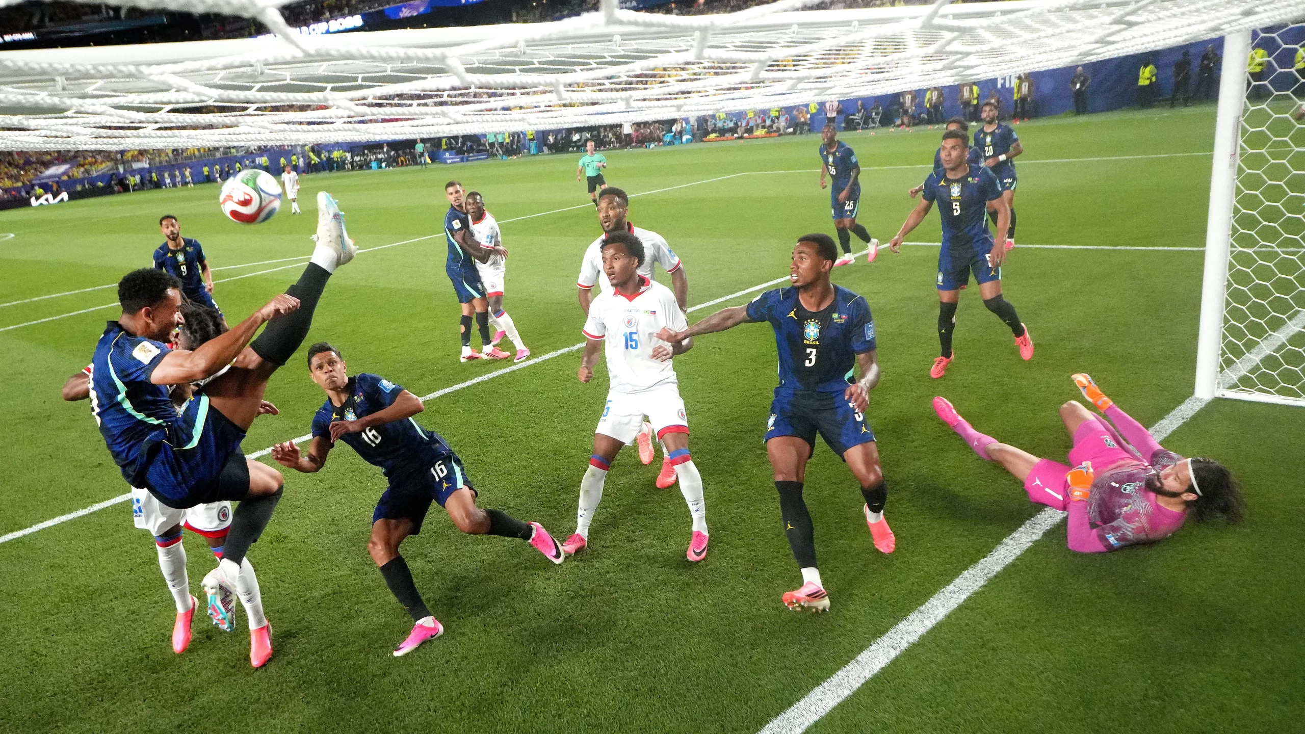 Brasil vem de vitória diante do Haiti - (Photo by Dan Mullan/Getty Images).