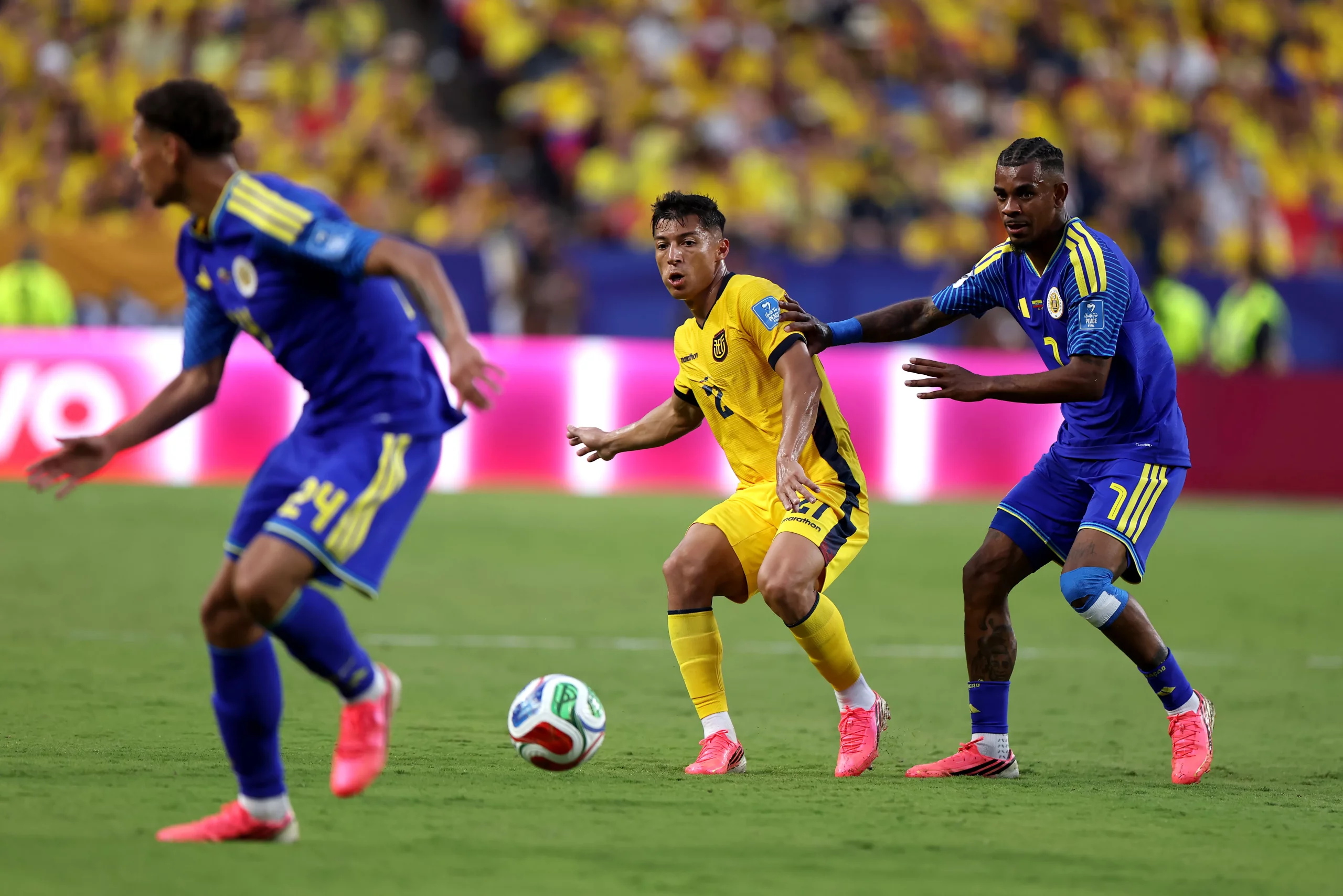 Alan Franco atuando em Equador x Curaçao. (Photo by Francois Nel/Getty Images)
