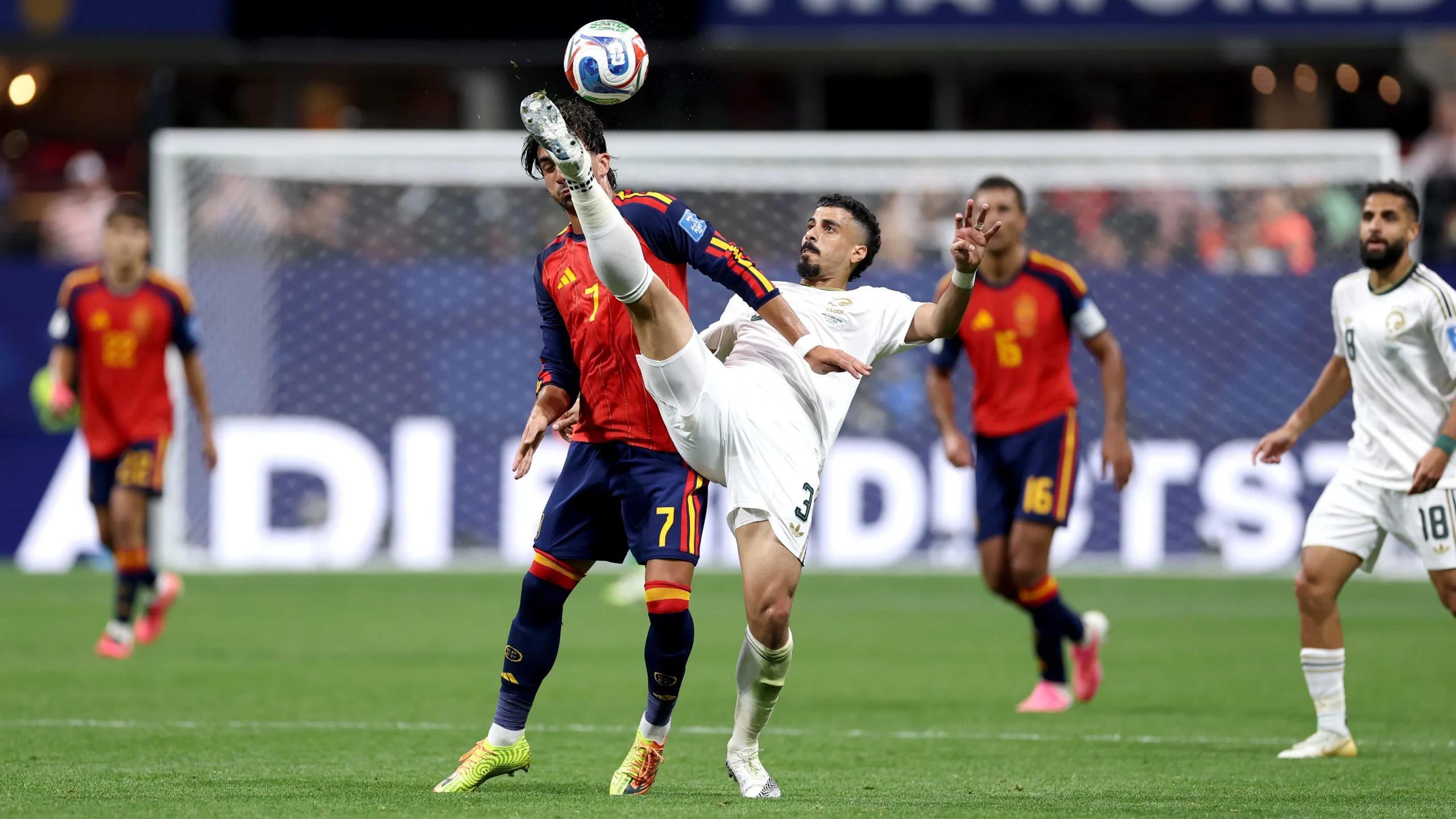 Espanha x Arábia Saudita. (Photo by Mattia Ozbot/Getty Images)