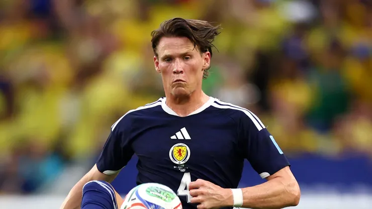 Scott McTominay durante o duelo contra os brasileiros