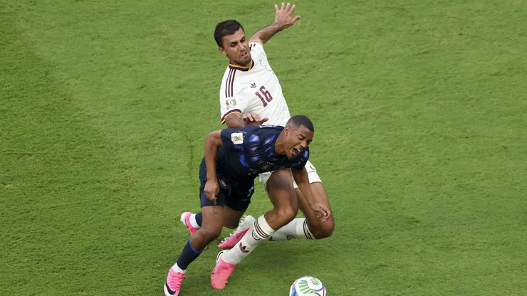 Varela se destaca e De la Cruz é ‘tímido’ em eliminação do Uruguai na Copa do Mundo. Foto: Luke Hales/Getty Images