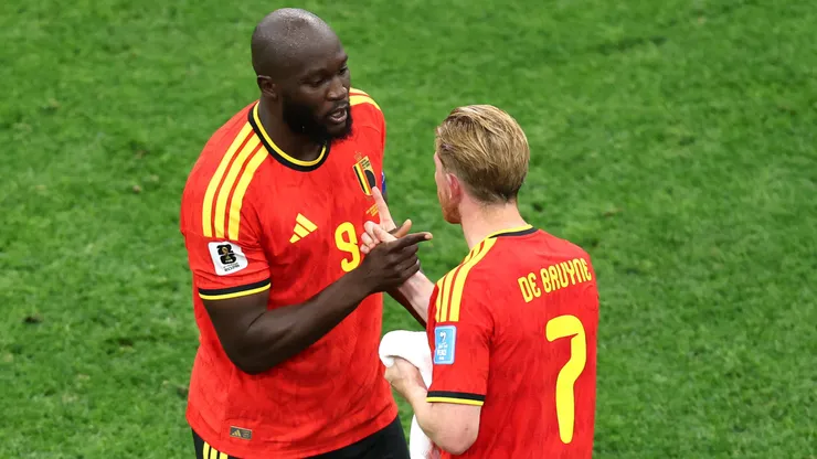 Lukaku e De Bruyne. (Photo by Fran Santiago/Getty Images)