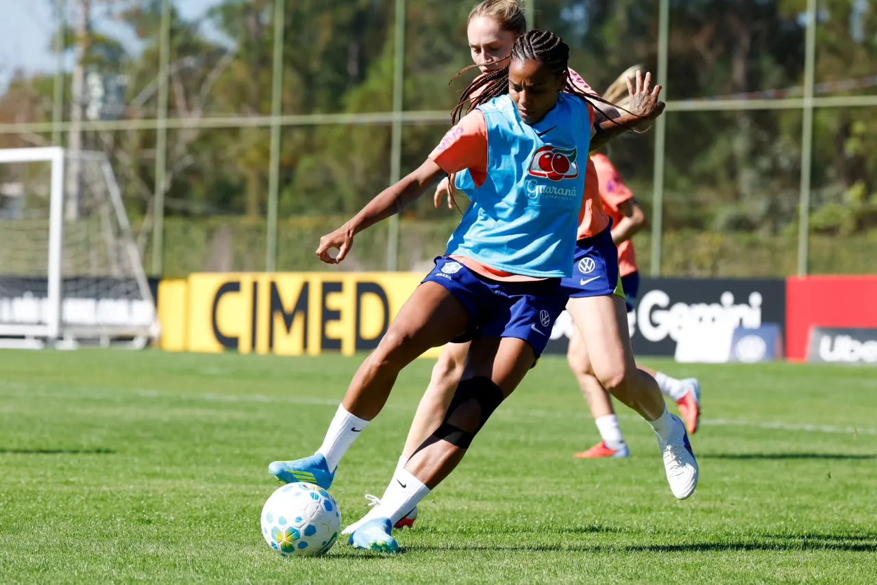 Geyse e Isa Haas. Foto: Luciana Vermell/CBF