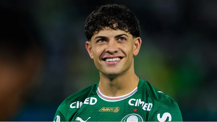 Lateral segue com a Seleção Argentina