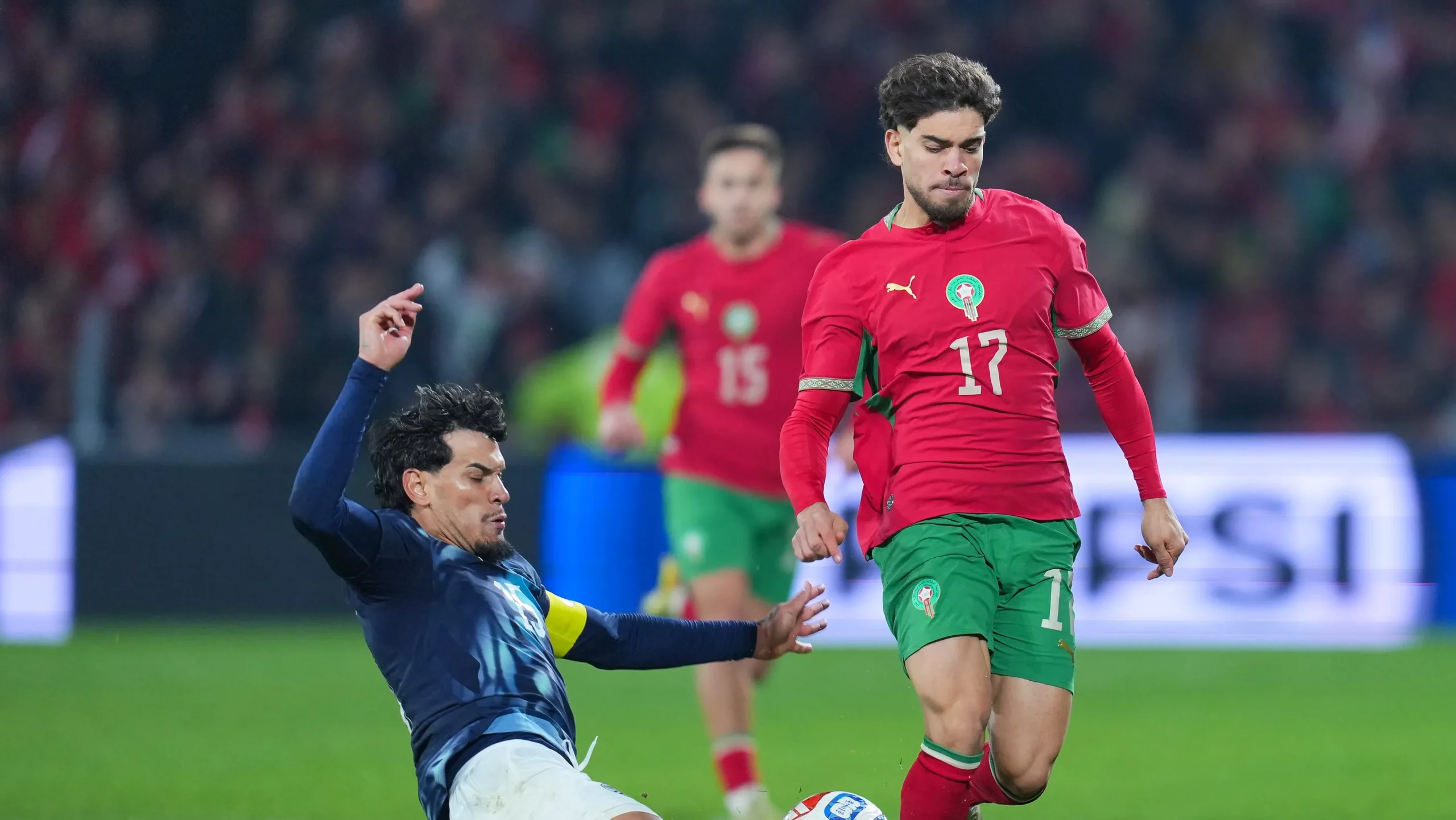 Foto: Franco Arland/Getty Images – Gustavo Gómez em ação durante amistoso do Paraguai contra Marrocos.