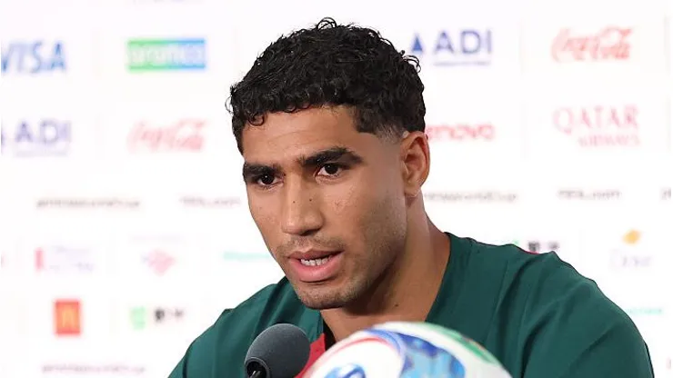 Hakimi em coletiva. Foto: Darrian Traynor/Getty Images