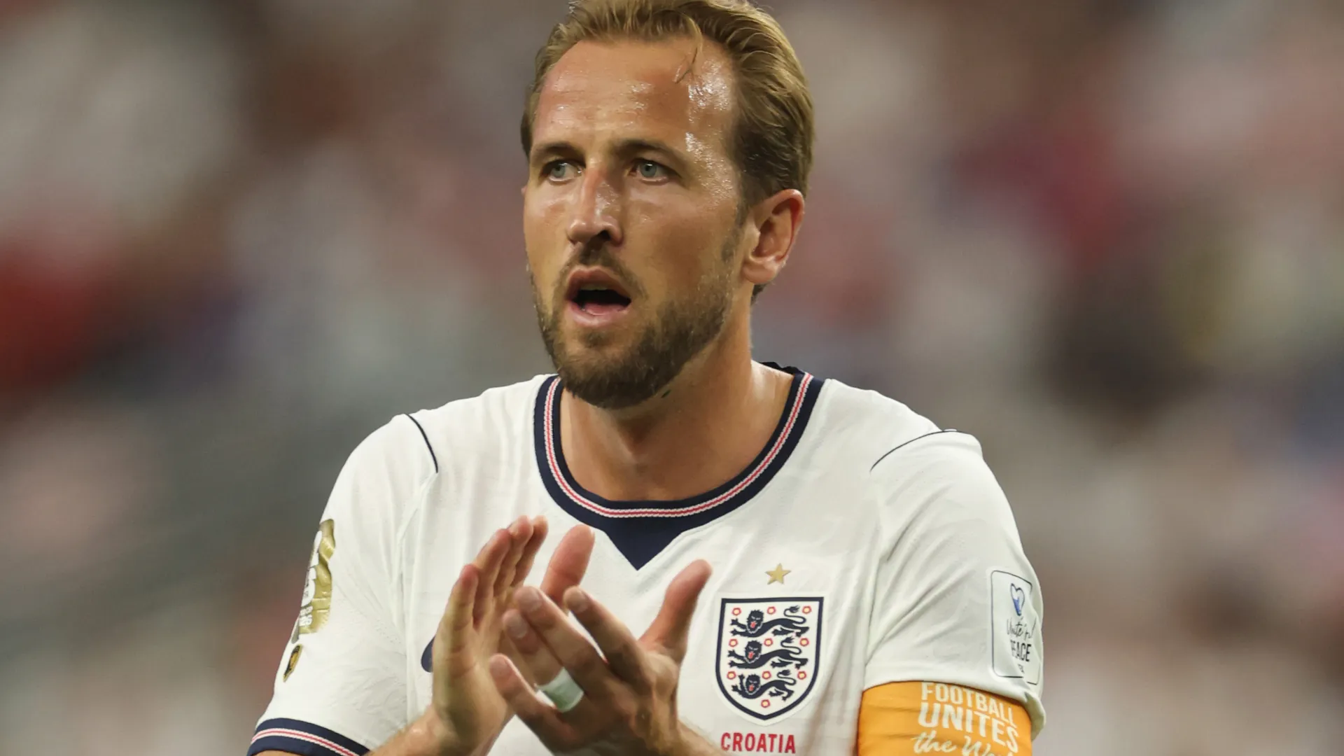 Kane durante a estreia da Inglaterra no Mundial – Foto: Richard Pelham/Getty Images