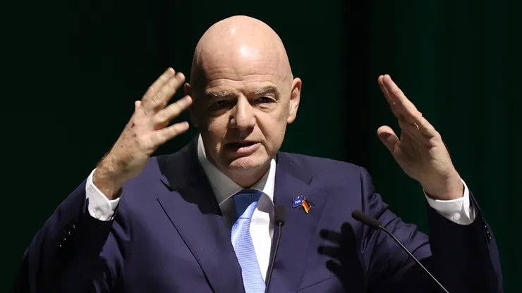 Gianni Infantino concedeu tão esperada entrevista coletiva nesta quarta-feira (10) e comentou sobre polêmicas pré-Copa
