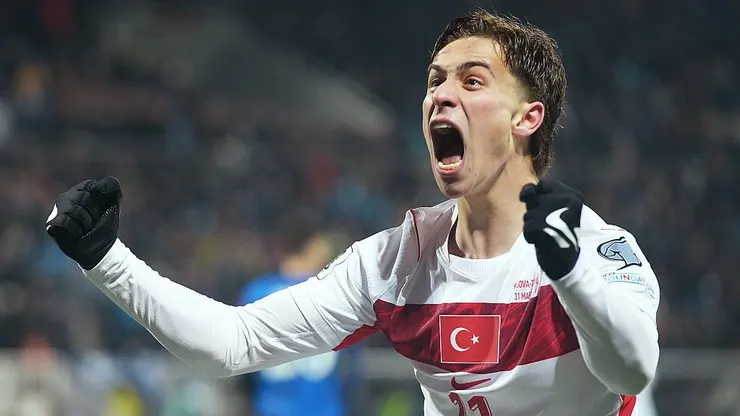 Kenan Yildiz, da Turquia, comemora gol durante as Eliminatórias da Copa 2026. Ferdi Limani/Getty Images