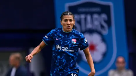 Kenza Dali, jogadora do San Diego Wave, em campo pela NWSL