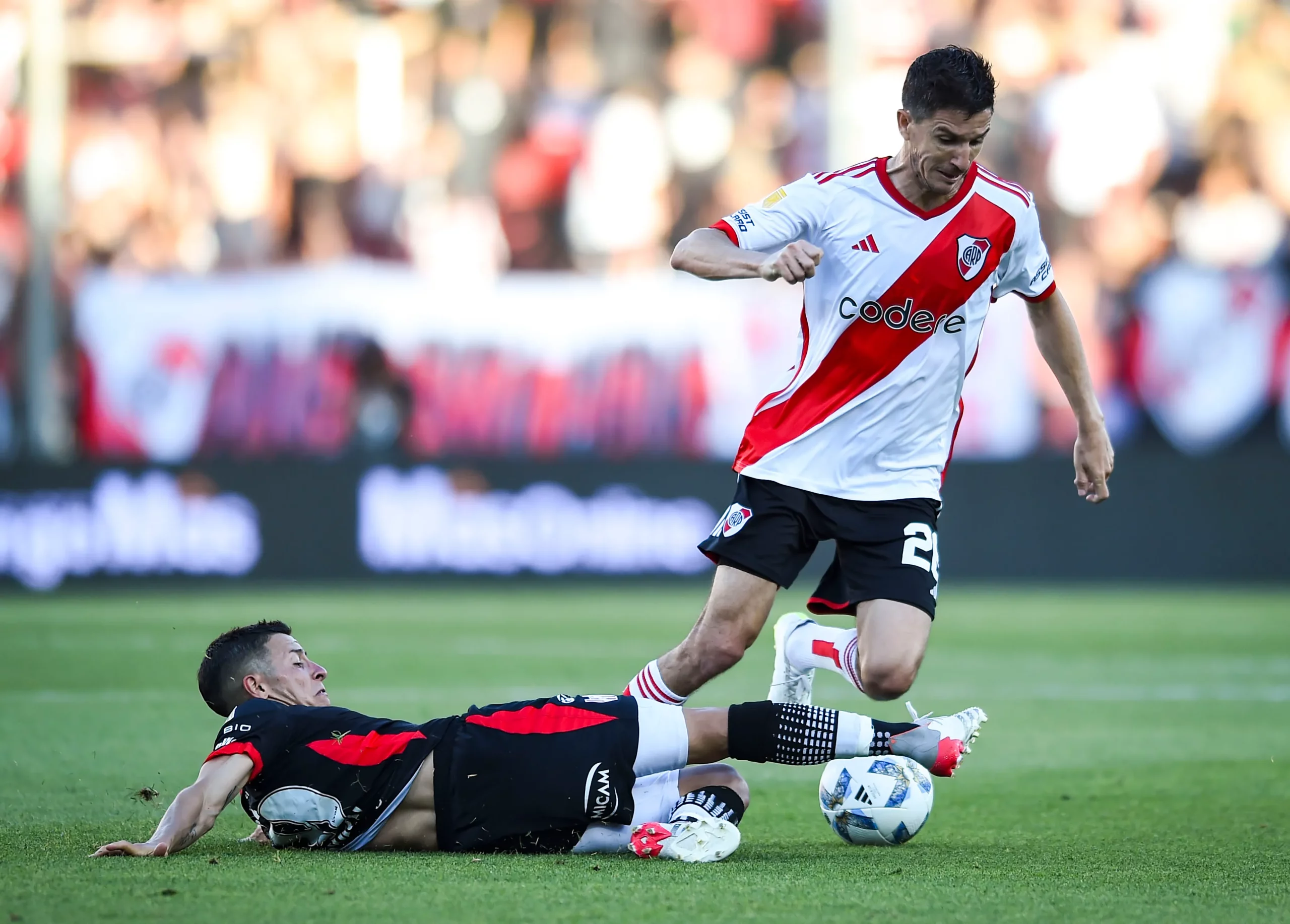 Ladico durante jogo na Argentina. Photo by Marcelo Endelli/Getty Images