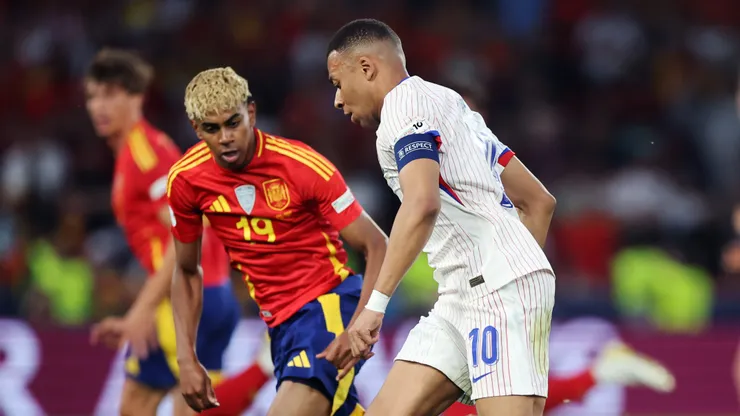 Lamine Yamal e Mbappé, atacantes de Espanha e França - Foto: Alex Grimm/Getty Images