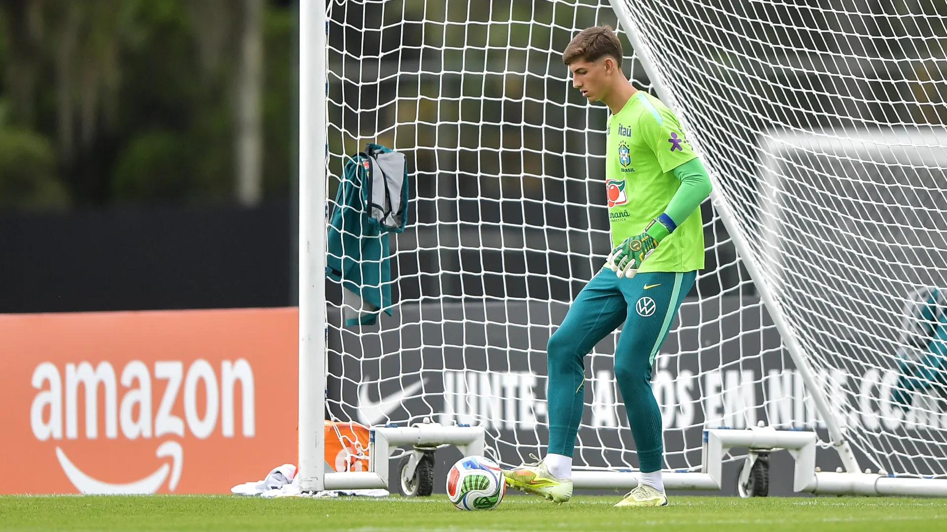 Léo Nannetti durante treino na Granja Comary – Foto: Thiago Ribeiro/AGIF