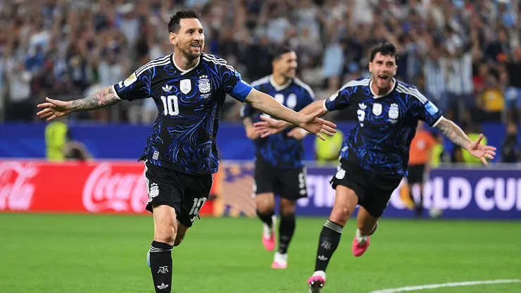 Lionel Messi, camisa 10 da Argentina, comemora o terceiro gol de sua equipe em Jordânia x Argentina, (Photo by David Ramos/Getty Images)