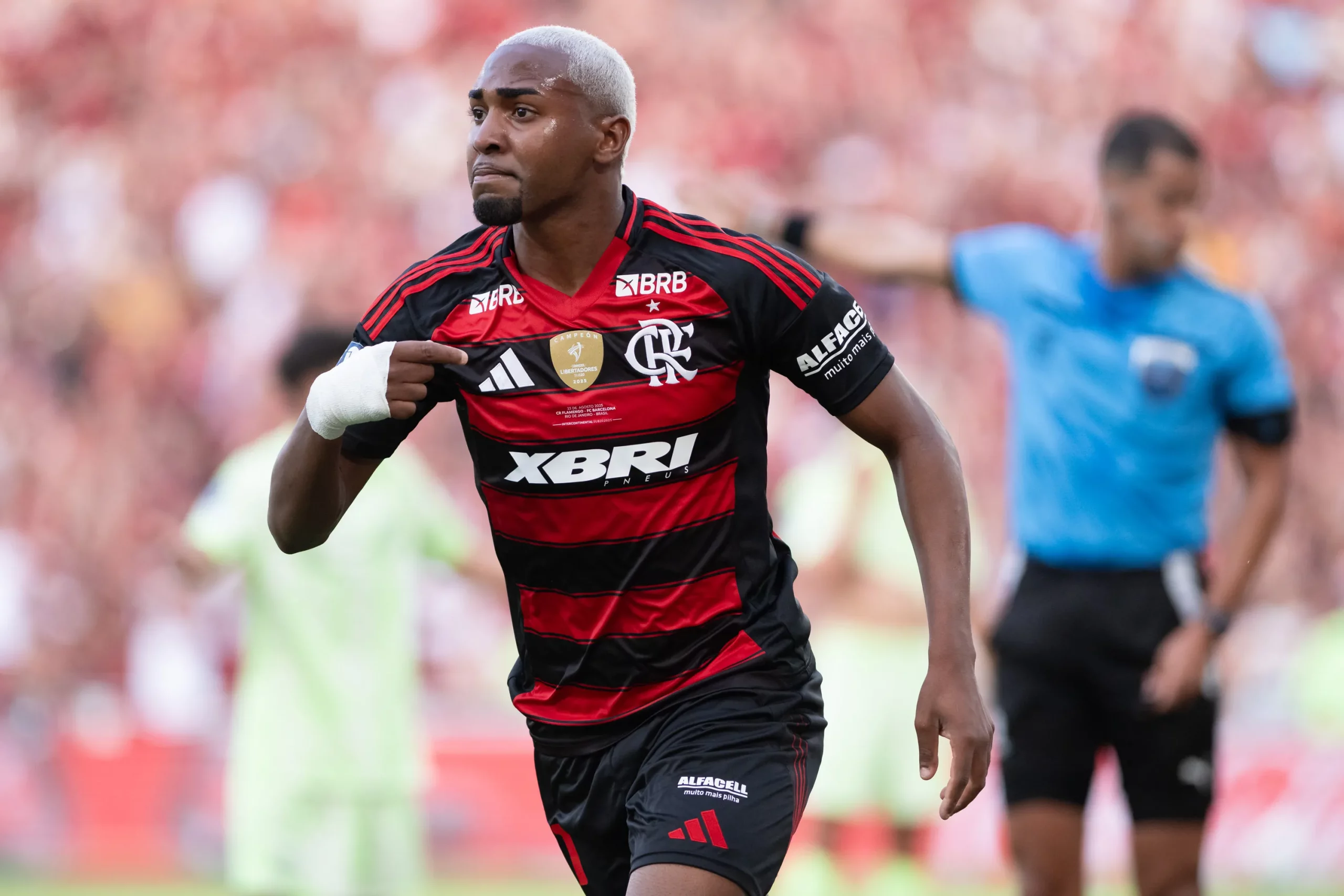 Lorran jogador do Flamengo comemora seu gol durante partida contra o Barcelona no estadio Maracana pelo campeonato COPA  INTERCONTINENTAL  SUB-20 2025. Foto: Jorge Rodrigues/AGIF