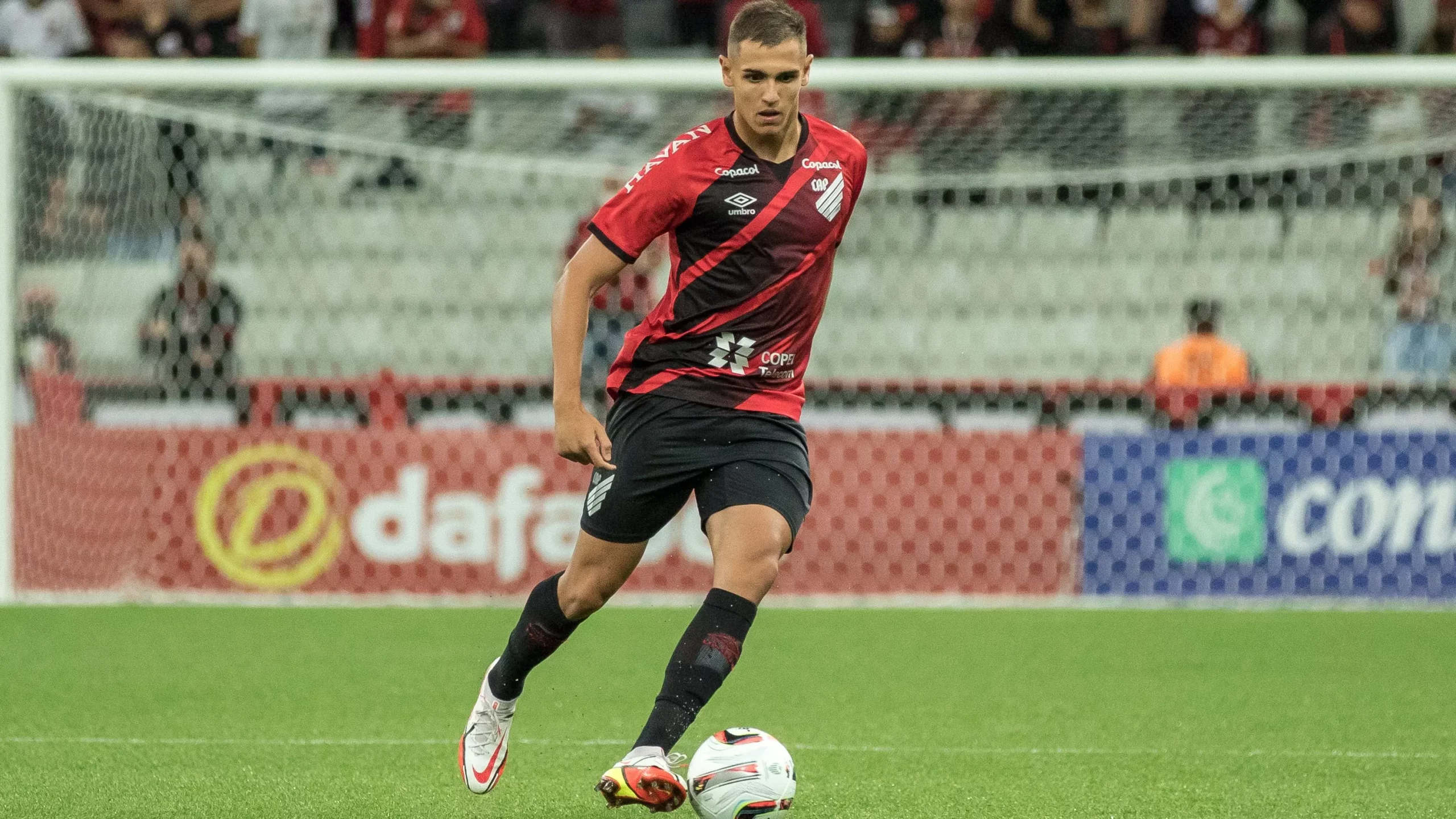 Lucas Fasson. Foto: Robson Mafra/AGIF