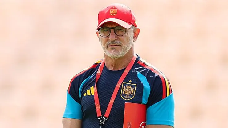 Luis De La Fuente em treino da Seleção da Espanha (Photo by Florencia Tan Jun/Getty Images)