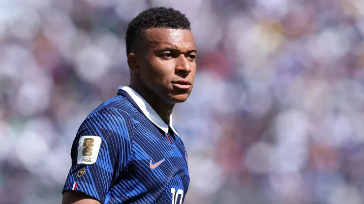 EAST RUTHERFORD, NEW JERSEY - JUNE 16: A detail of the FIFA World Cup 2026 and FIFA Golden Boot patch on the shirt of Kylian Mbappé #10 of France during the FIFA World Cup 2026 Group I match between France and Senegal at New York New Jersey Stadium on June 16, 2026 in East Rutherford, New Jersey. (Photo by Kevin C. Cox/Getty Images)