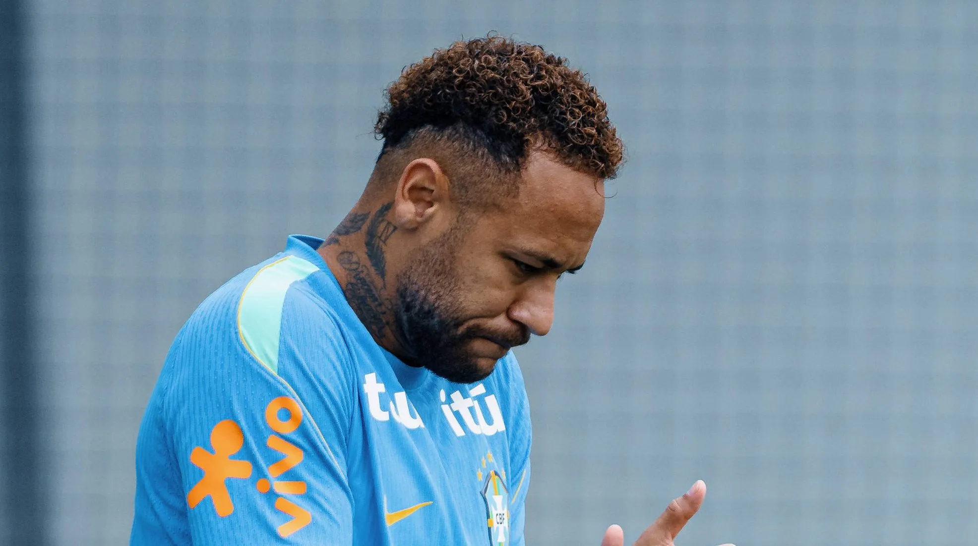 Neymar, camisa 10. Foto: Marcelo Machado de Melo Fotoarena