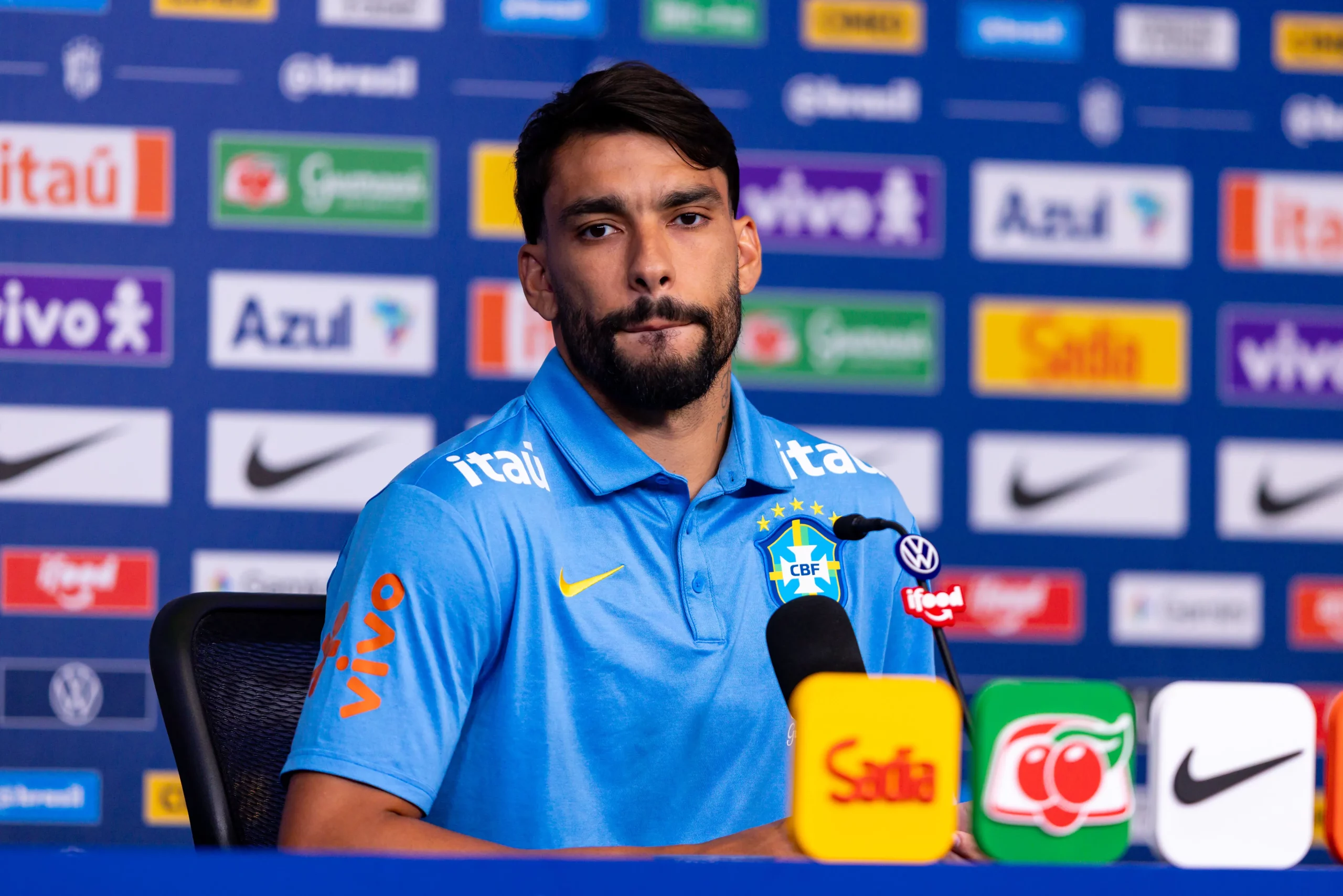 Paquetá durante a coletiva. Foto: Rodolfo Buhrer/AGIF