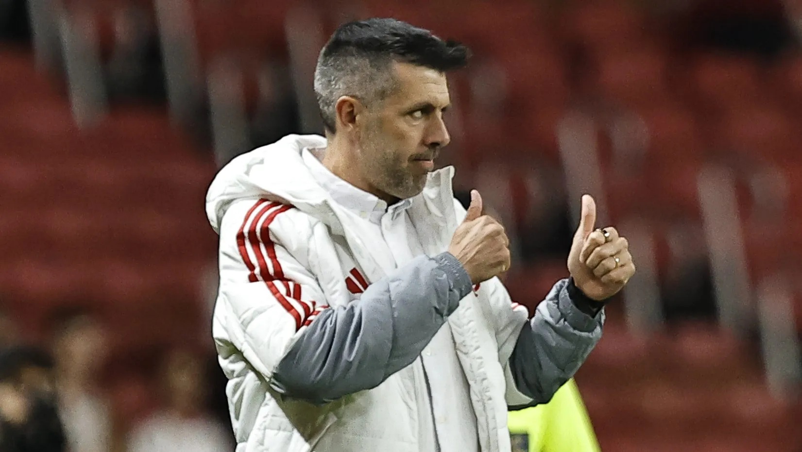 Pezzolano deve ganhar reforços para a zaga colorado – Foto: Roberto Vinicius/AGIF