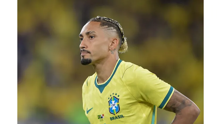 Raphinha preocupa a seleção no meio da Copa. Foto: Thiago Ribeiro/AGIF