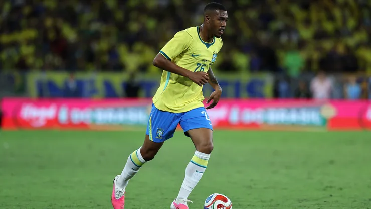 RIO DE JANEIRO, BRAZIL - MAY 31: Rayan of Brazil controls the ball during the international friendly match between Brazil and Panama at Maracana Stadium on May 31, 2026 in Rio de Janeiro, Brazil. (Photo by Wagner Meier/Getty Images)