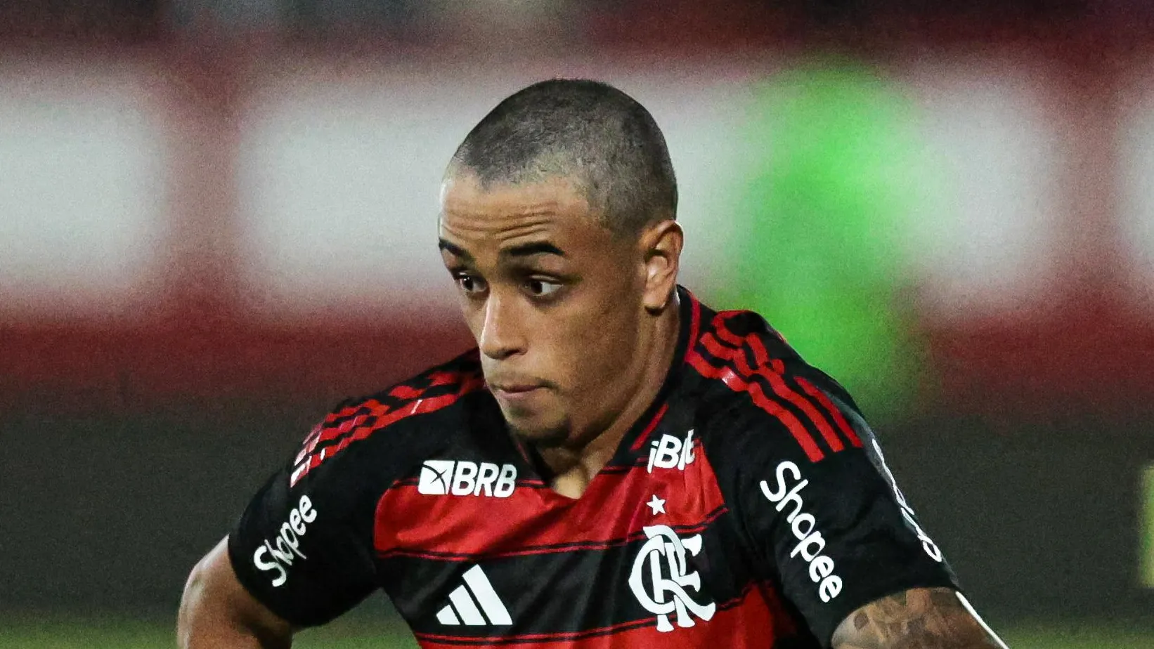 Foto: Gilvan de Souza – Flickr Flamengo – Ryan Roberto durante jogo pelo time profissional no Campeonato Carioca.