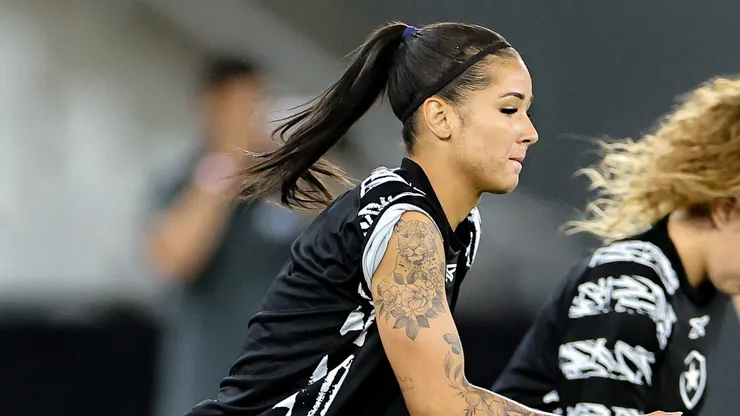 Thaynara em campo - Foto: Arthur Barreto/Botafogo
