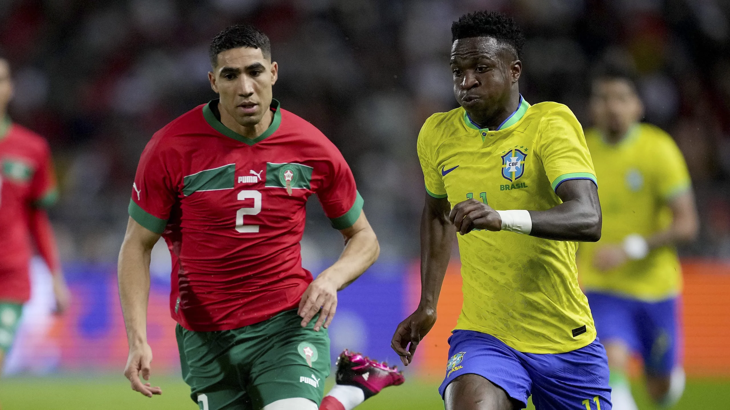 Vini Jr e Hakimi em Brasil x Marrocos