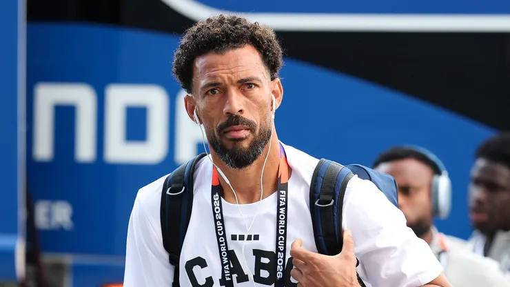 ATLANTA, GEORGIA - JUNE 15: Vozinha #1 of Cabo Verde Vozinha goleiro do Cabo Verde durante a Copa do Mundo de 2026