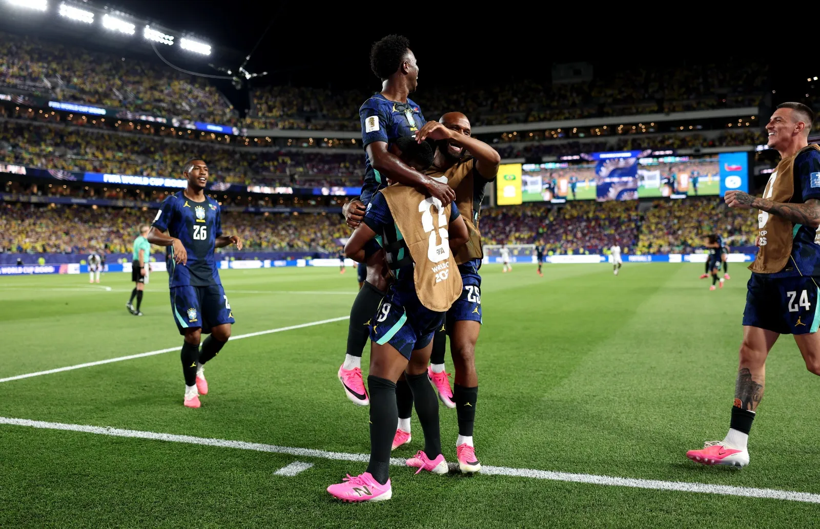 PHILADELPHIA, PENNSYLVANIA – JUNE 19: Vinicius Junior #7 of Brazil celebrates scoring his team’s third goal with team mates during the FIFA World Cup 2026 Group C match between Brazil and Haiti at Philadelphia Stadium on June 19, 2026 in Philadelphia, Pennsylvania. (Photo by Dan Mullan/Getty Images)
