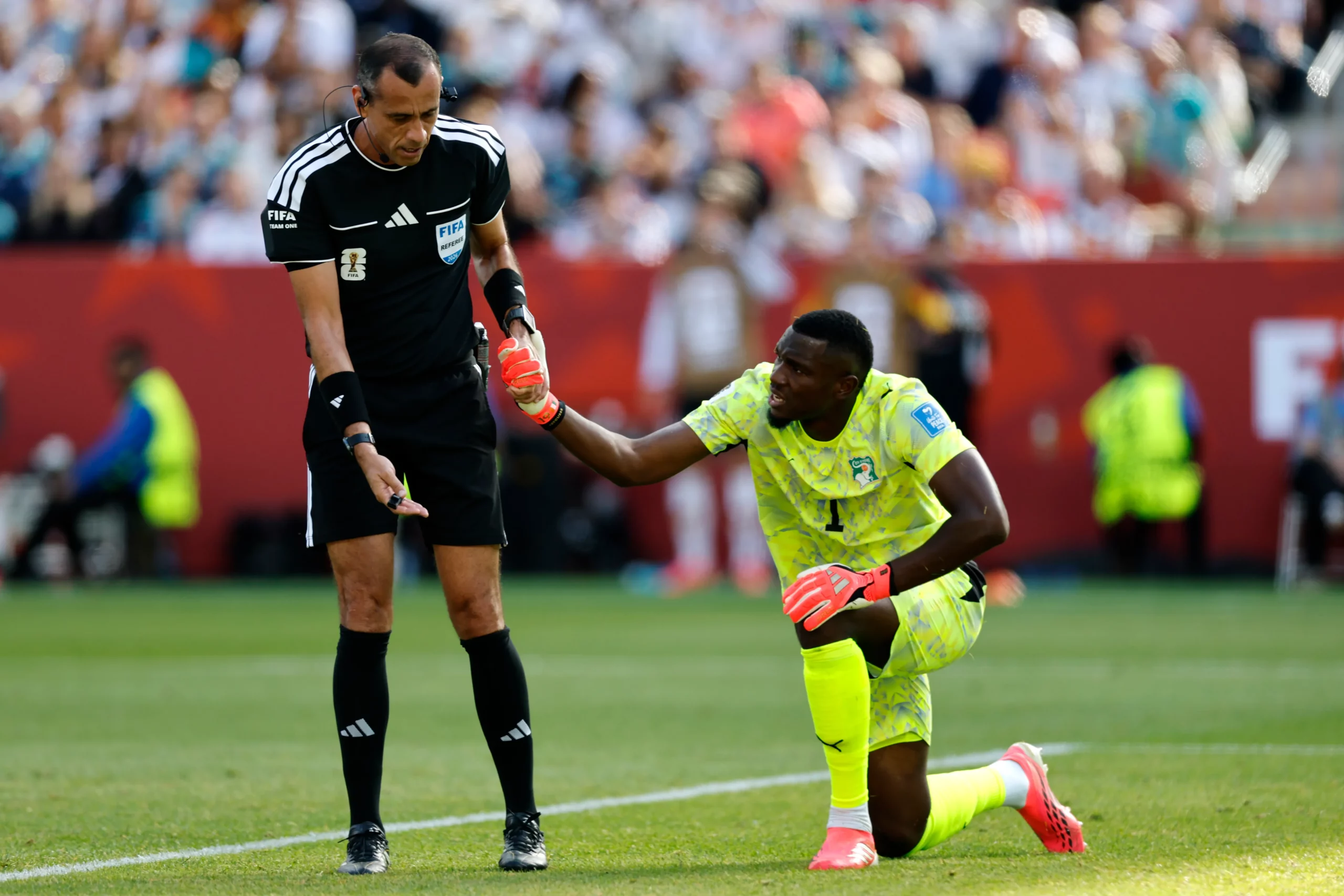 Fofana durante o jogo contra a Alemanha. Photo by Michael Reaves/Getty Images