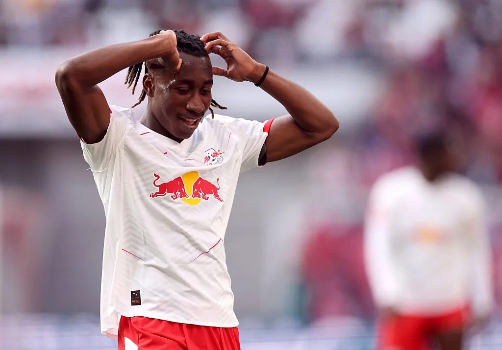 Yan Diomande durante partida pelo RB Leipzig. Foto: Maja Hitij/Getty Images