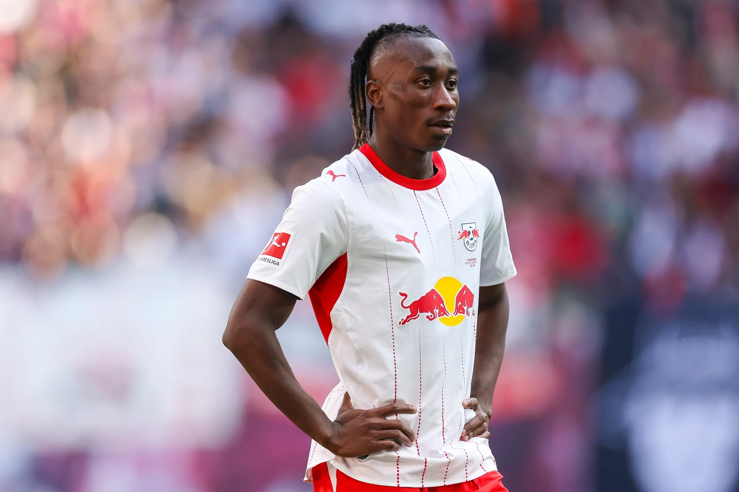 Yan Diomande durante partida pelo seu clube. Foto: Maja Hitij/Getty Images
