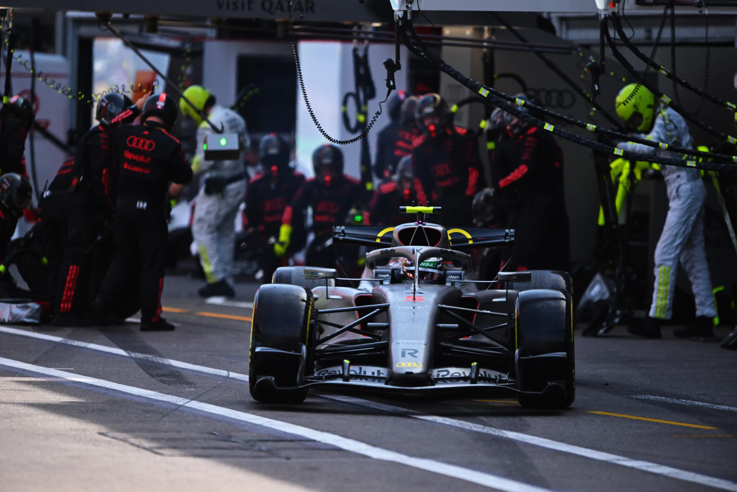 MONTE-CARLO, MONACO – JUNE 07: Gabriel Bortoleto of Brazil driving the (5) Audi F1 Team R26 makes a pitstop during the F1 Grand Prix of Monaco at Circuit de Monaco on June 07, 2026 in Monte-Carlo, Monaco. (Photo by Rudy Carezzevoli/Getty Images)