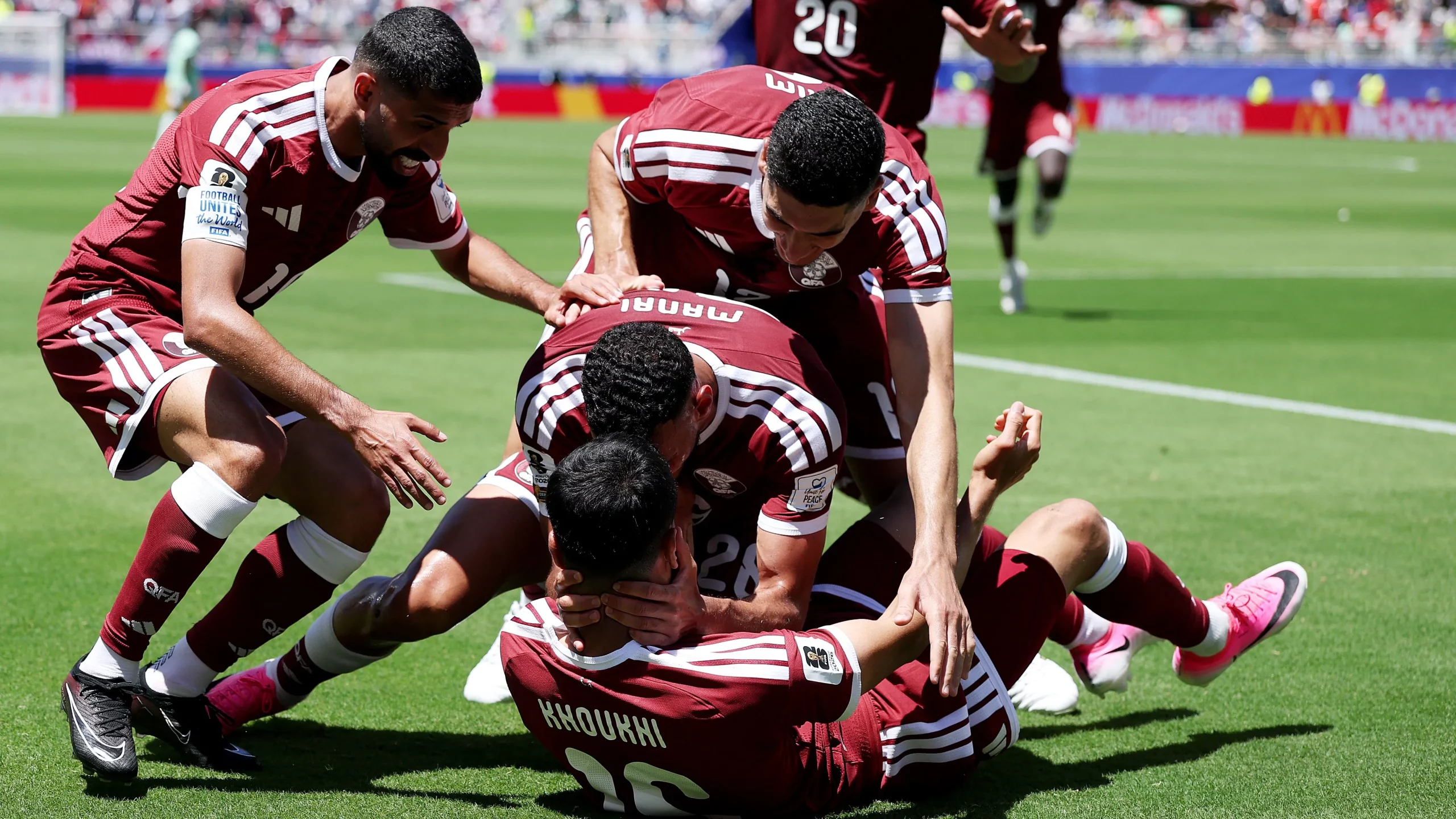 Equipe Catari comemorando gol. (Photo by Emilee Chinn/Getty Images)