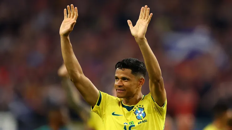 Douglas Santos é titular absoluto na lateral da Seleção. Foto: Robert Cianflone/Getty Images