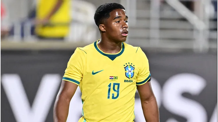 Endrick pela Seleção. (Photo by Julio Aguilar/Getty Images)