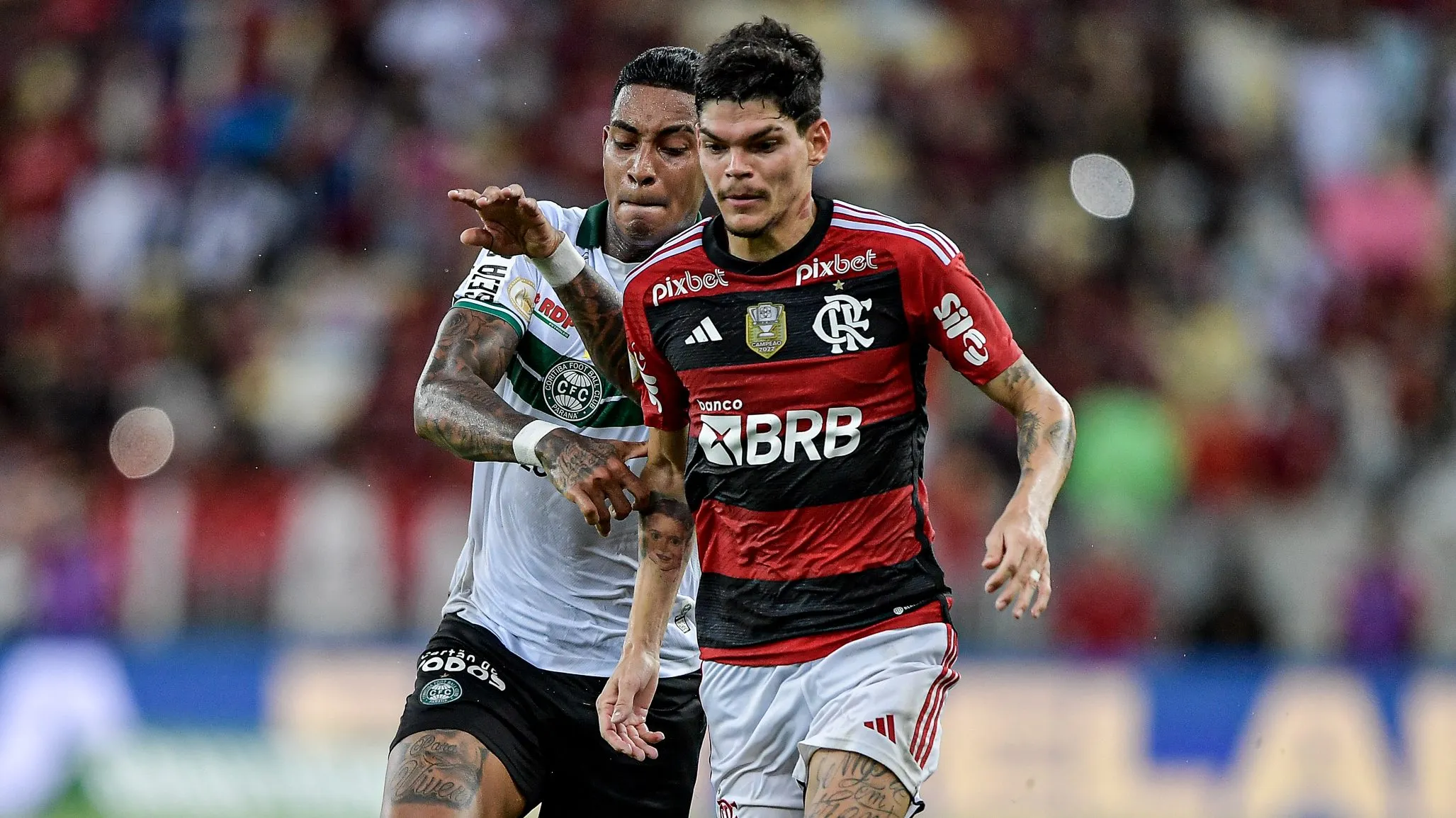 Ayrton Lucas - Foto: Thiago Ribeiro/AGIF.