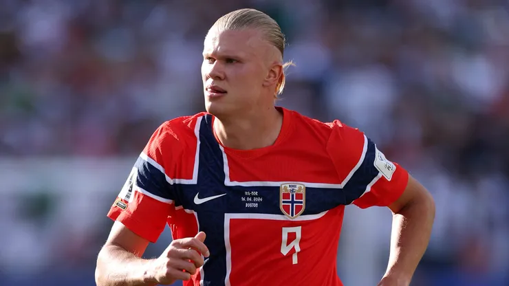 Haaland marcou dois gols na estreia na Copa do Mundo. Foto: Justin Setterfield/Getty Images