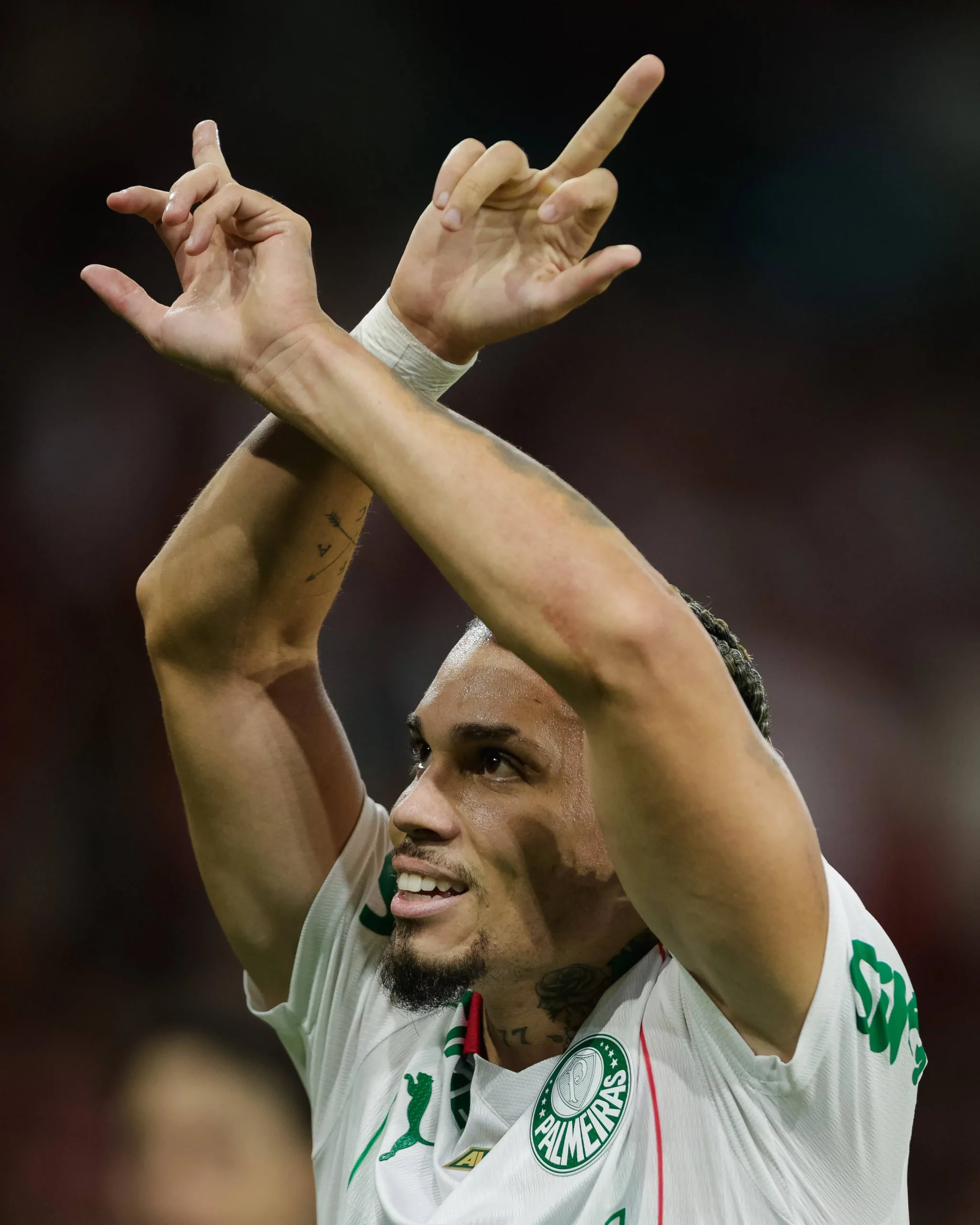 Camisa 10 fez gesto característico de torcida uniformizada do Palmeiras e acabou punido pelo STJD – Foto: IMAGO / Carneiro Images