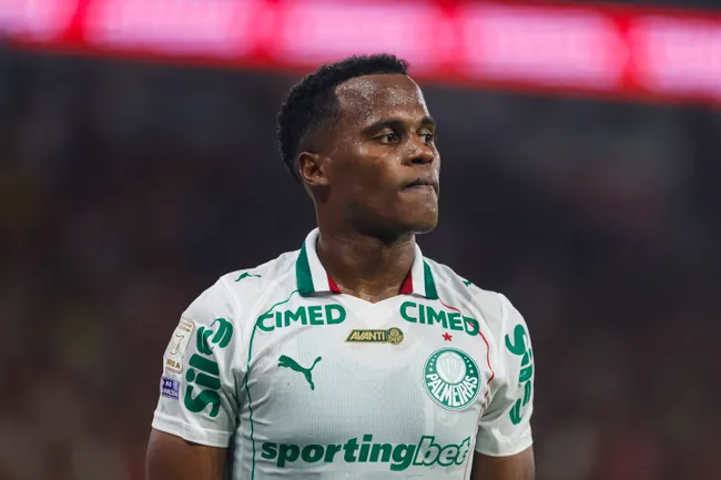 Jhon Arias ocupa a 6ª colocação do ranking mundial dos jogadores com mais minutagem para a Copa – Foto: IMAGO / Latin Sport Images