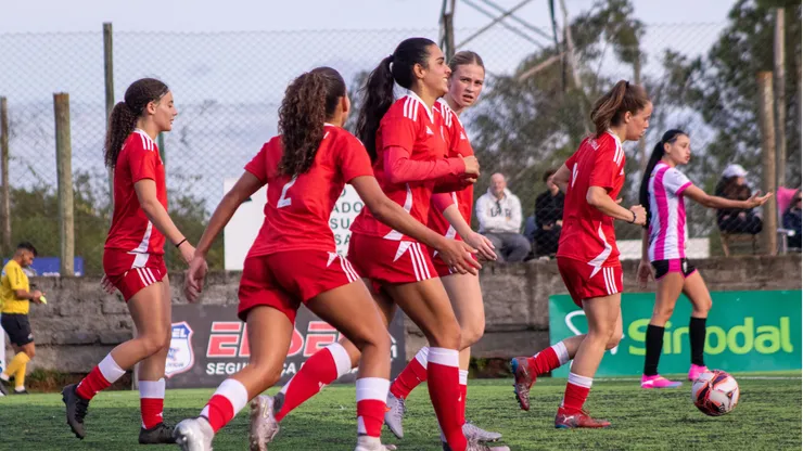 Gurias Coloradas goleiam na terceira rodada - Foto: Lara Vantzen/Sport Club Internacional