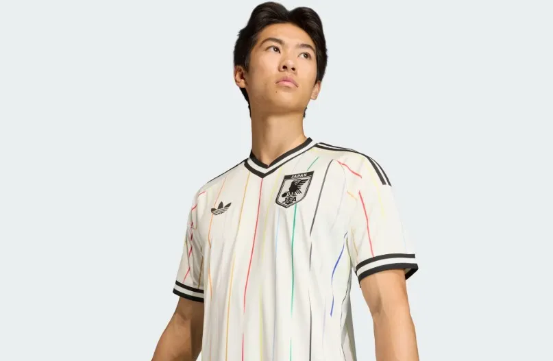 Camisa reserva do Japão. Foto: Divulgação/Adidas